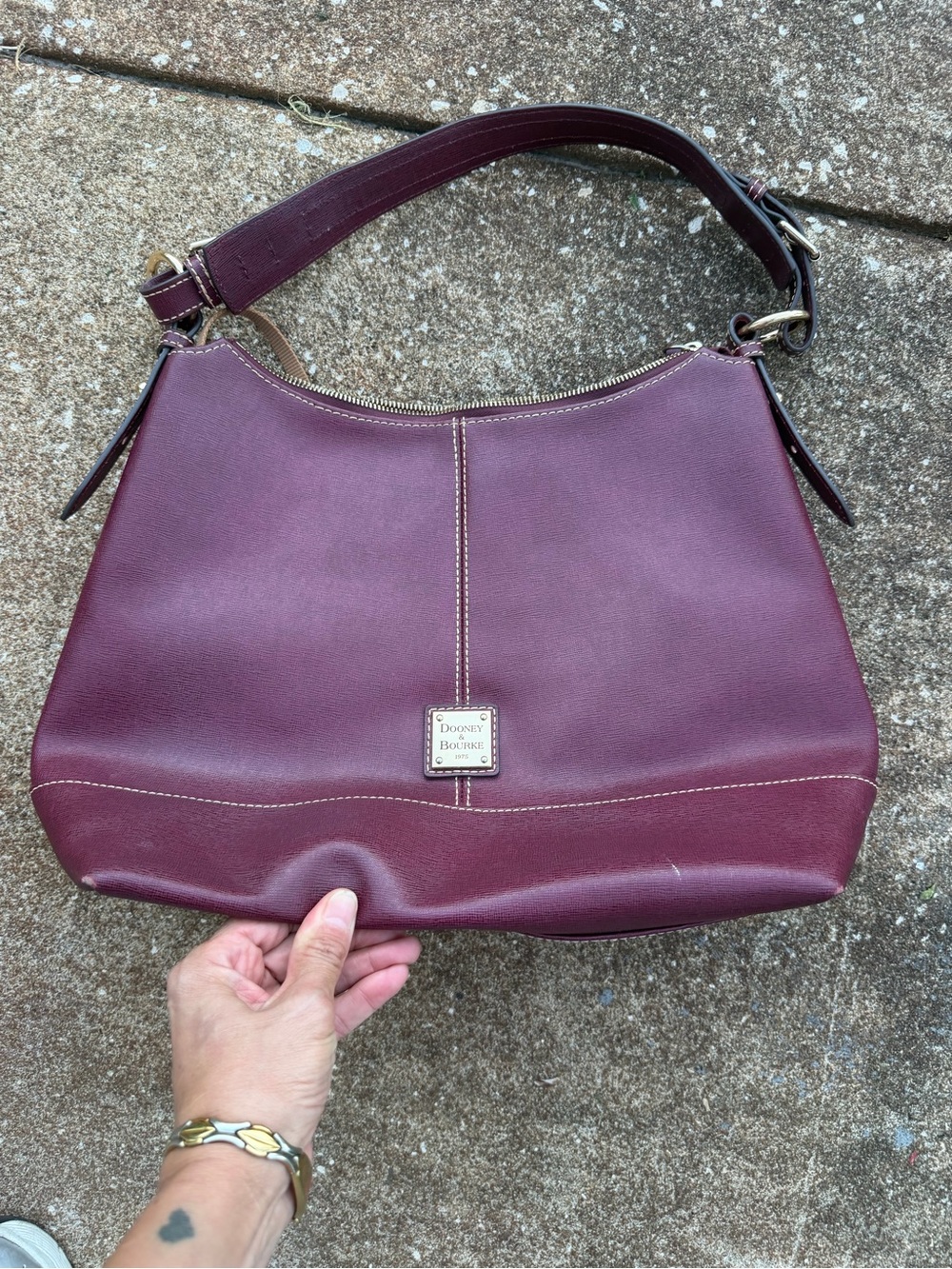 Dooney & Bourke Plum Hobo Leather Shoulder Bag. EUC